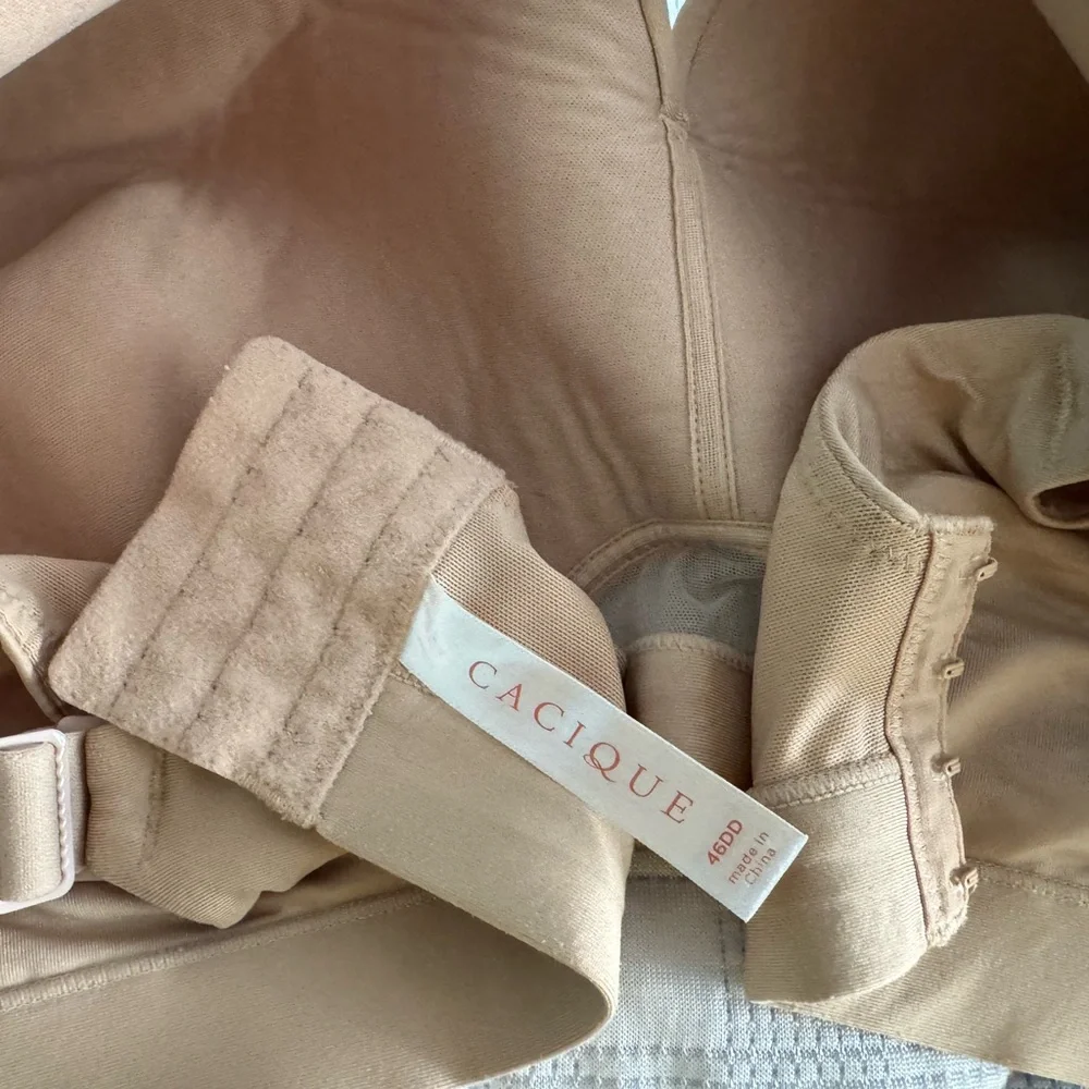 Lot of 7 Cacique Wire Free Bras 46DD - Picture 16 of 16